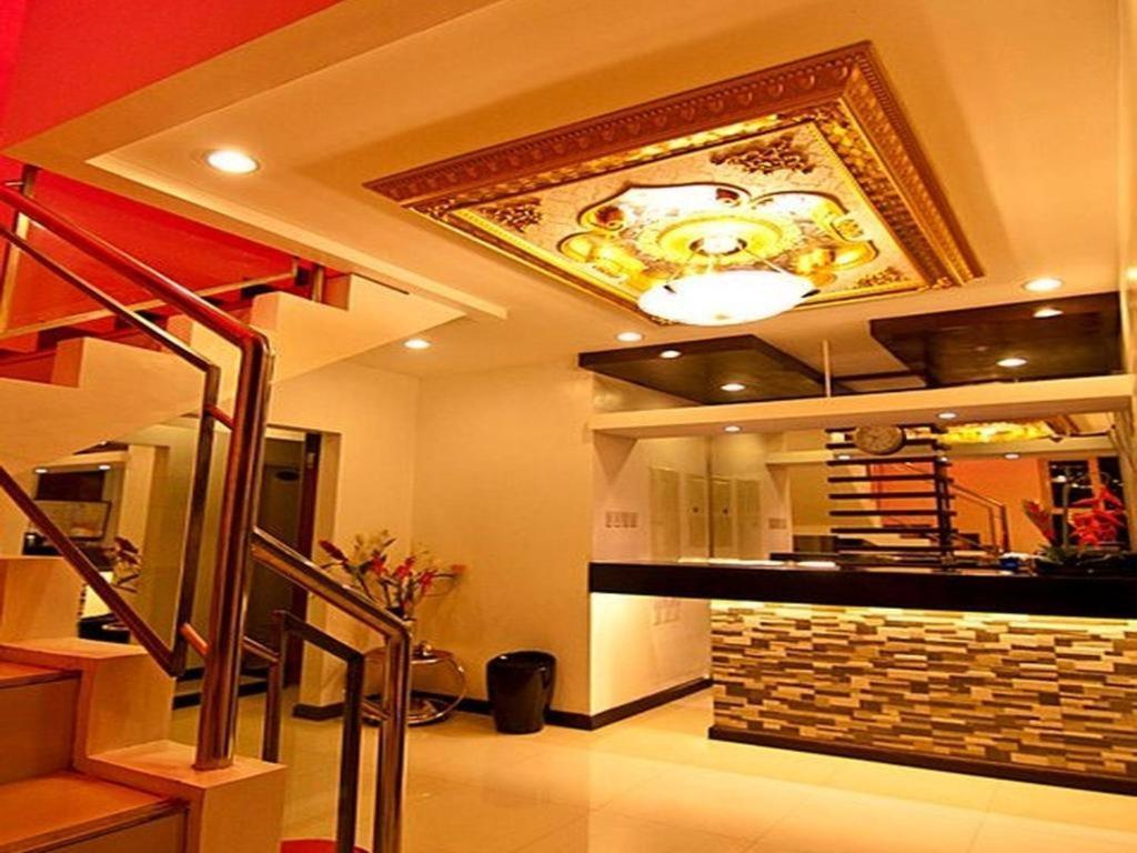 Asog County Hotel Iriga Exterior photo