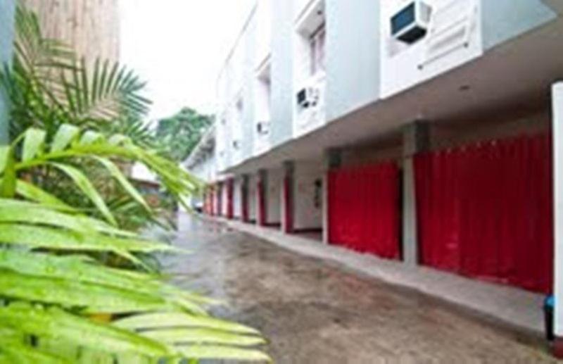 Asog County Hotel Iriga Exterior photo